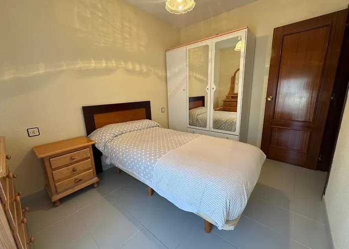 Chalet En Malaga, Torremolinos, Cerca De La Playa