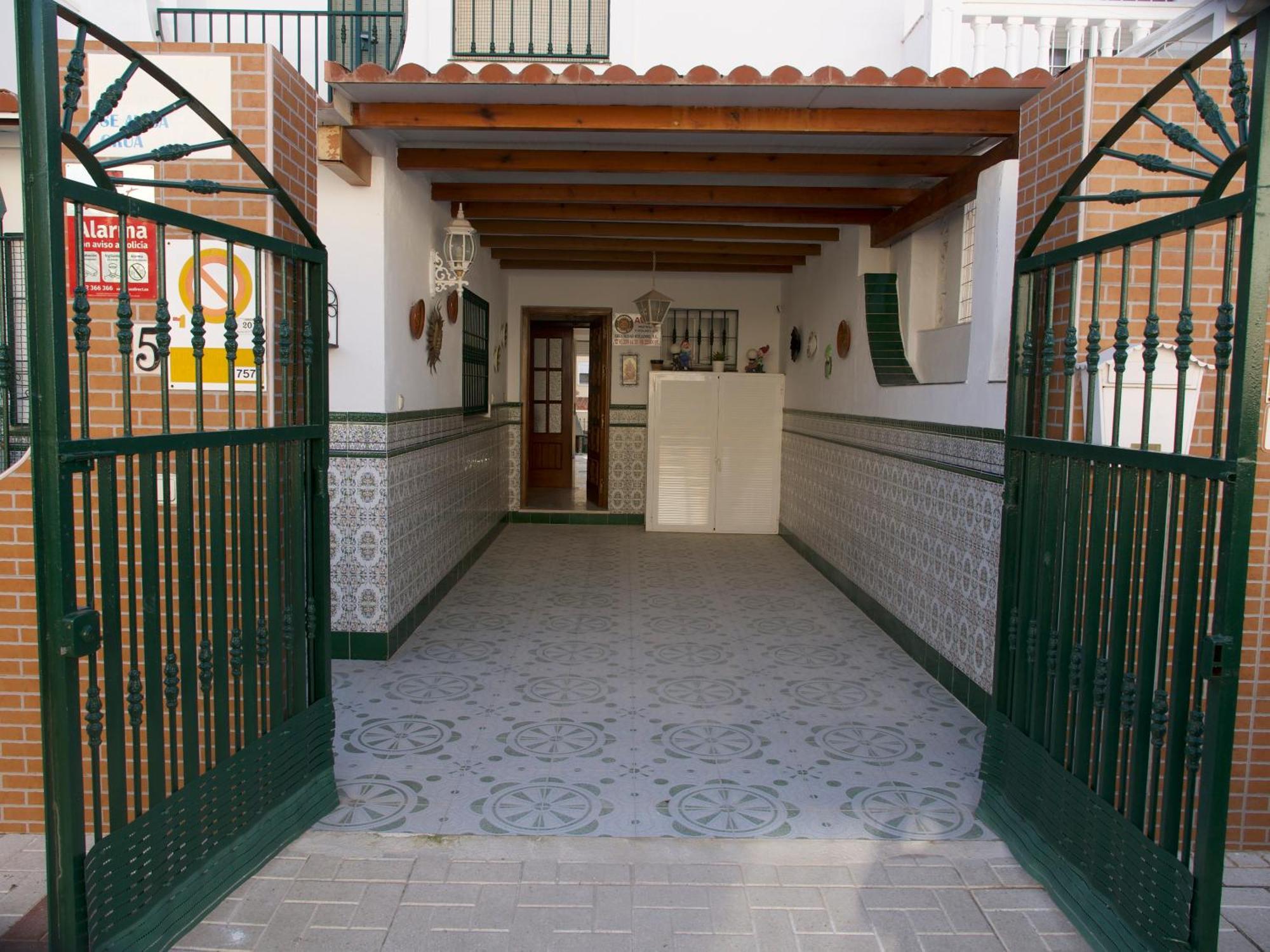 En Malaga, Torremolinos, Cerca De La Playa Dom wakacyjny